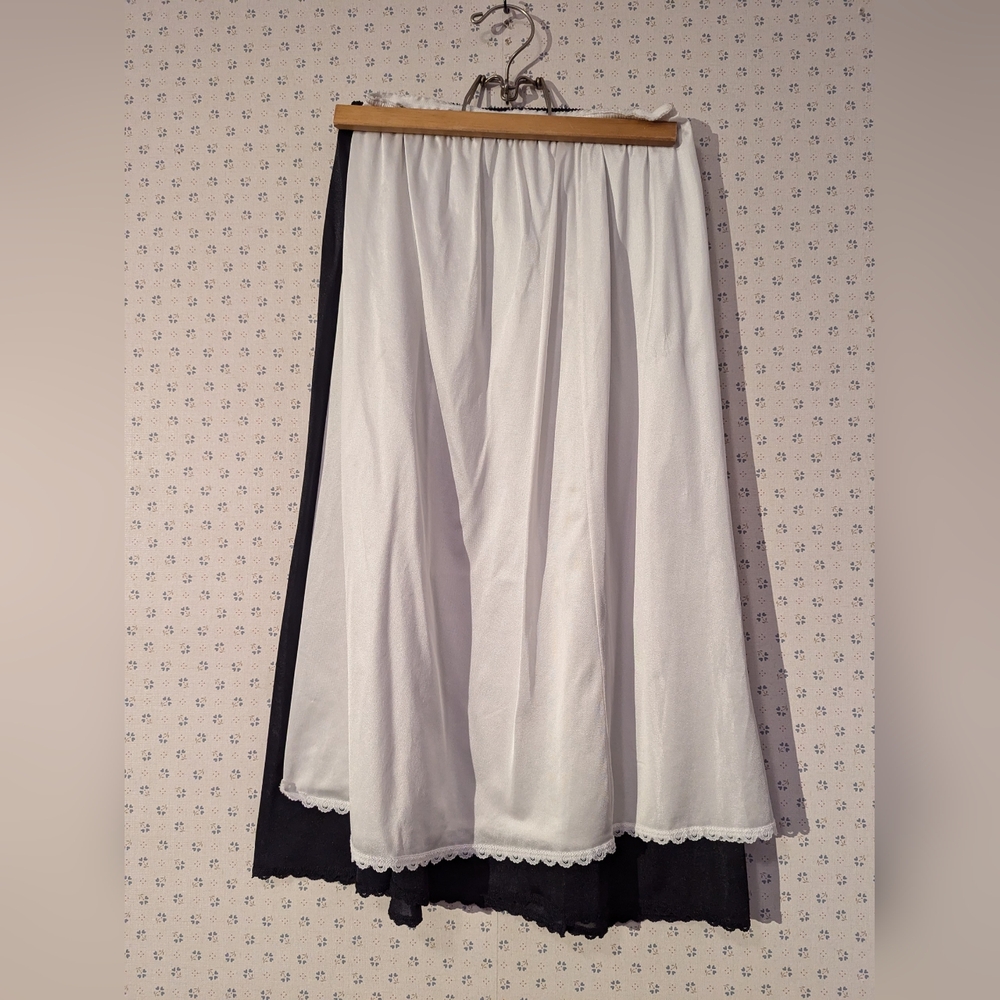 Vintage Lace Half Slips Large Medium Slip Skirt Night Out Date Party Event